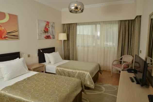 Jasmine Court Hotel Kyrenia  Room photo